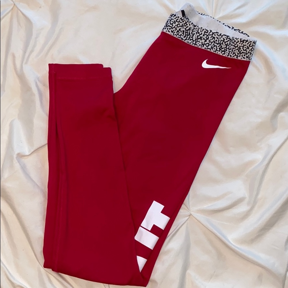 Bright pink Nike pro dri-fit leggings